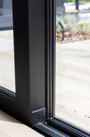 Détail du profil de fenêtre coulissante en aluminium