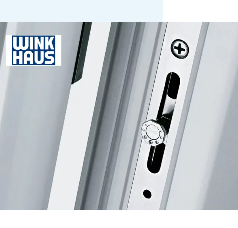 Détail serrure multipoints Winkhaus sur profilé de porte